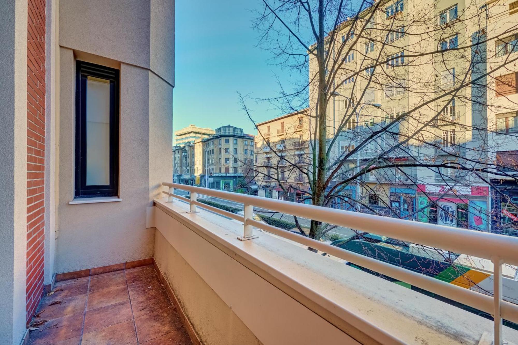 Apartamento El Conde By Clabao Pamplona Kültér fotó