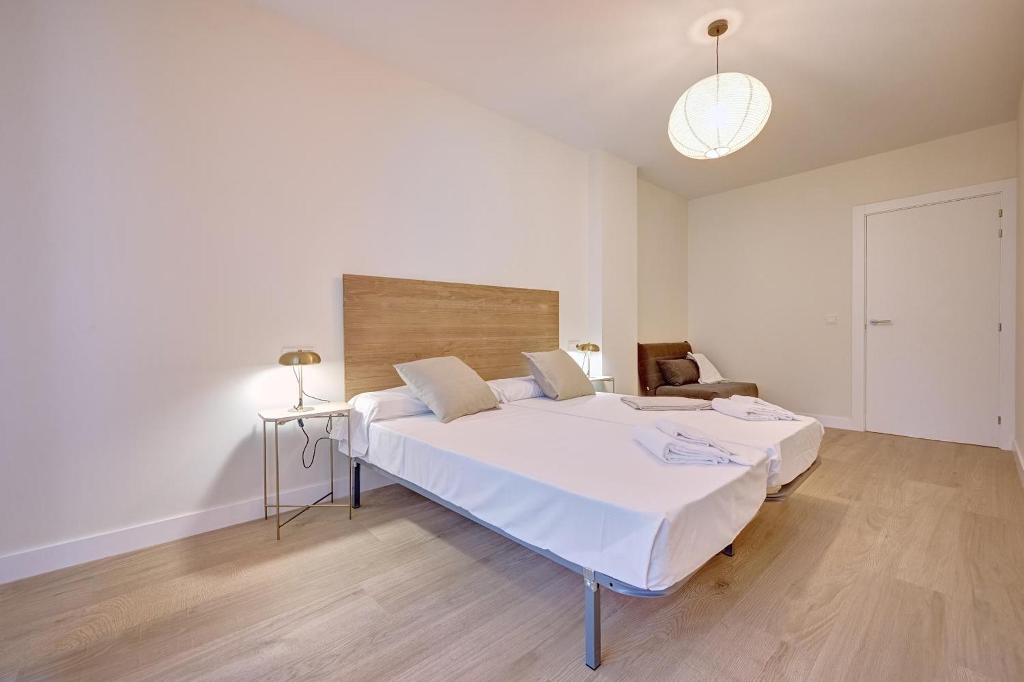Apartamento El Conde By Clabao Pamplona Kültér fotó